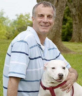 “Book early. Because the summer months are traditionally very busy times for professional pet sitters, it’s important to begin making your pet-sitting arrangements as soon as you begin planning your summer vacation.”
-2015 Pet Sitter of the Year™ Gerry Arner,
Pet 'n Nanny LLC, Wake Forest, N.C.